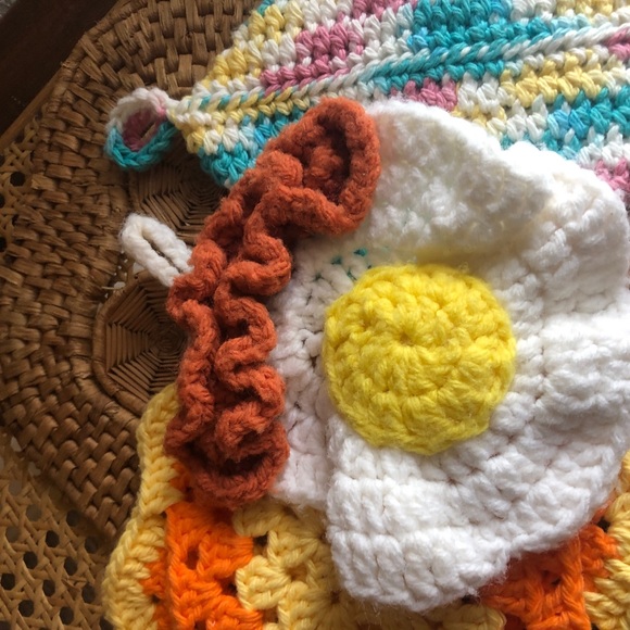 Trio of Vintage Crochet Hot Pads/Trivets - Picture 7 of 12